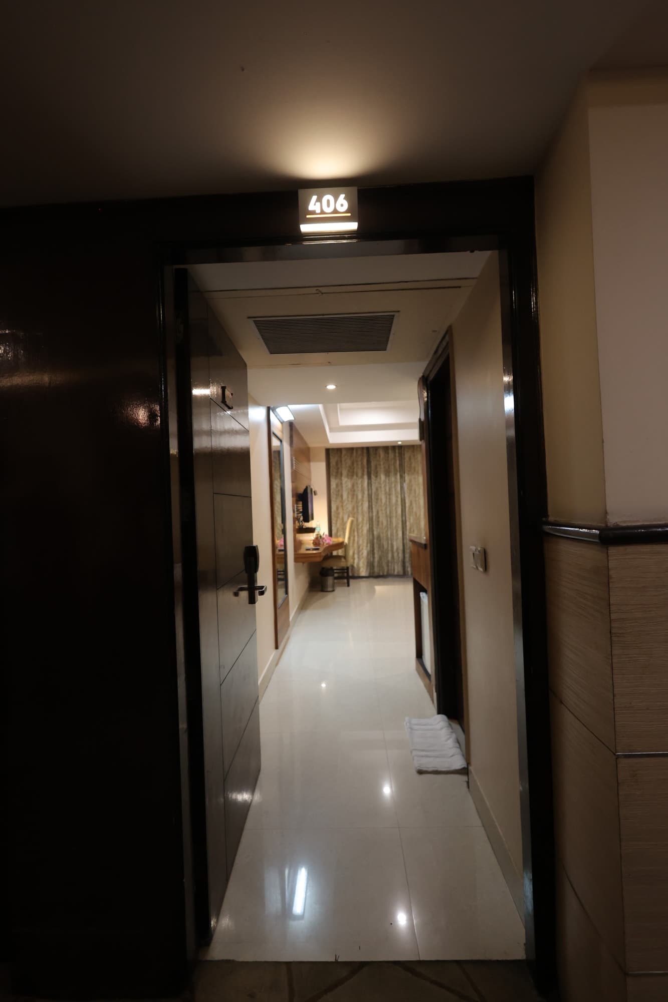 Premium Single Room 7